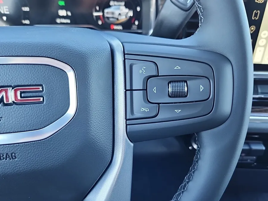 2025 GMC Sierra 1500 Elevation | Photo 19 of 25