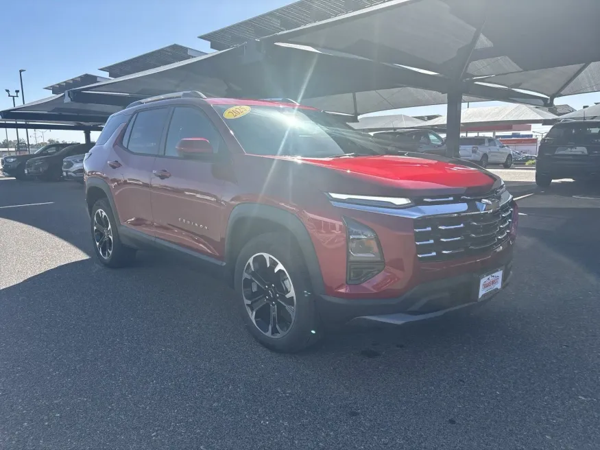 2025 Chevrolet Equinox AWD LT | Photo 6 of 22