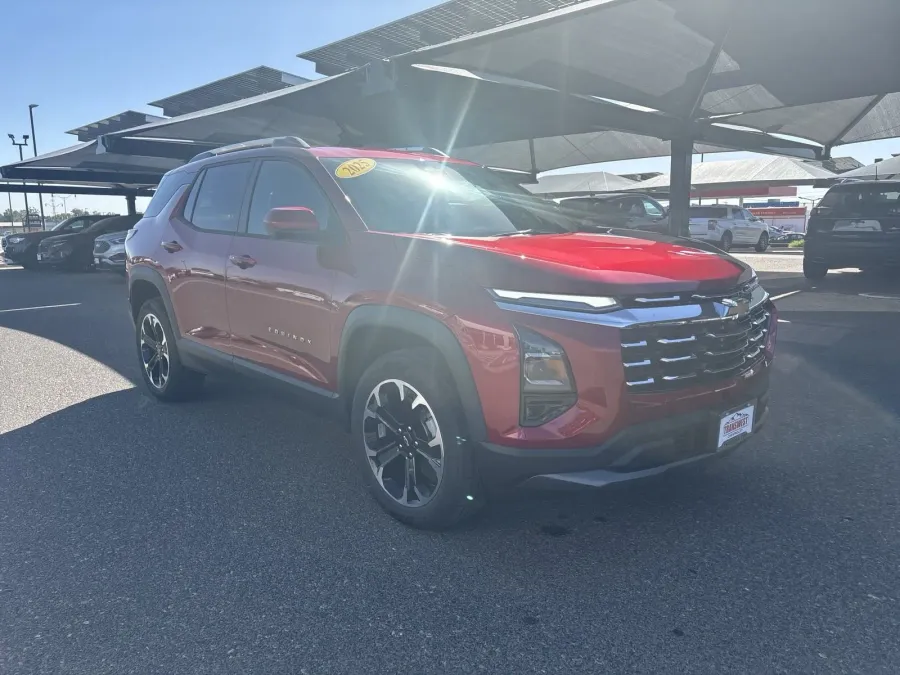 2025 Chevrolet Equinox AWD LT | Photo 6 of 22