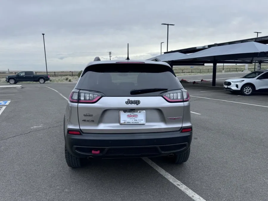 2021 Jeep Cherokee Trailhawk | Photo 6 of 17