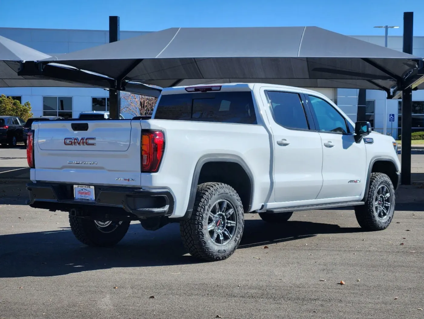 2025 GMC Sierra 1500 AT4X | Photo 2 of 25