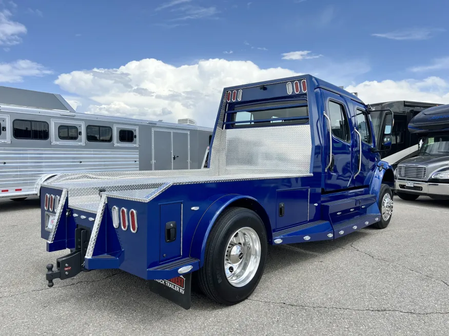 2024 Freightliner M2 106 Plus Summit Hauler | Photo 17 of 25