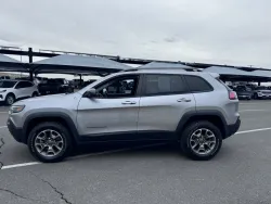 2021 Jeep Cherokee Trailhawk | Thumbnail Photo 4 of 17