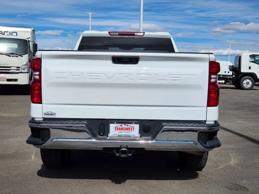 2024 Chevrolet Silverado 1500 LT | Photo 12 of 30