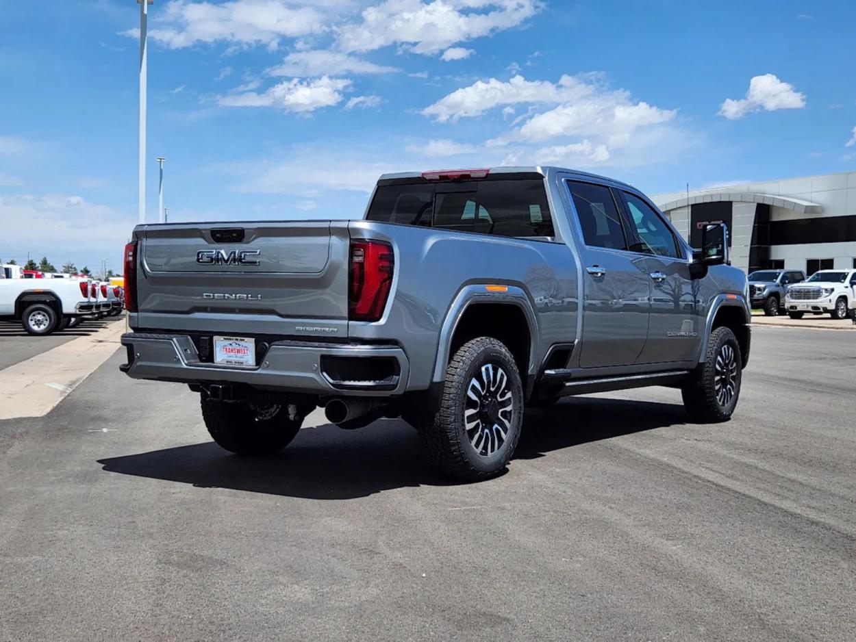 2024 GMC Sierra 2500HD Denali Ultimate | Photo 2 of 25