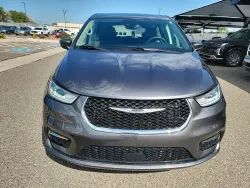 2023 Chrysler Pacifica Touring L | Thumbnail Photo 9 of 18