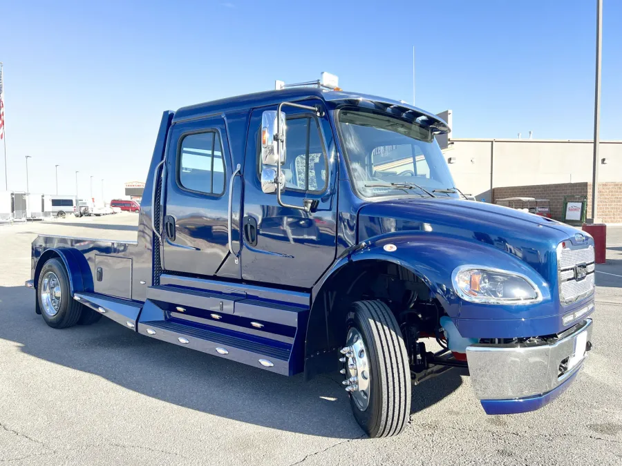 2023 Freightliner M2 106 Summit Hauler | Photo 25 of 26