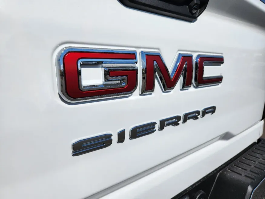 2025 GMC Sierra 2500HD Pro | Photo 12 of 27