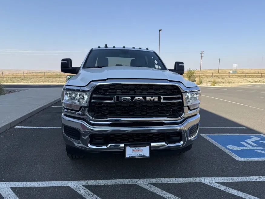 2024 RAM 3500 Tradesman | Photo 7 of 16