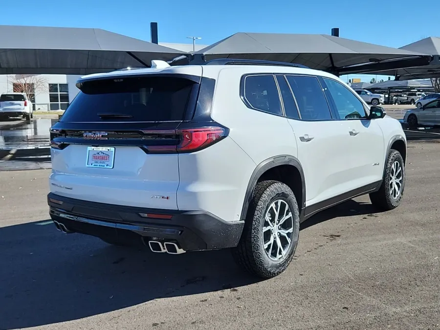 2025 GMC Acadia AWD AT4 | Photo 2 of 26