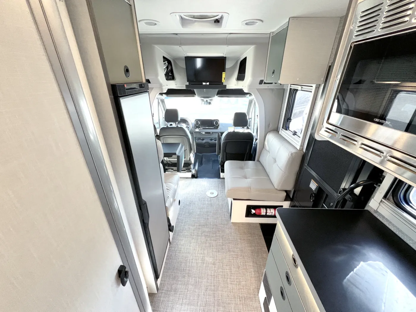 2025 Winnebago EKKO 23B | Photo 4 of 21