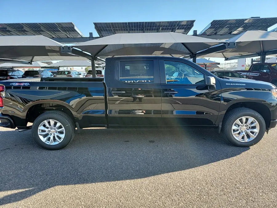 2025 Chevrolet Silverado 1500 Custom | Photo 7 of 18