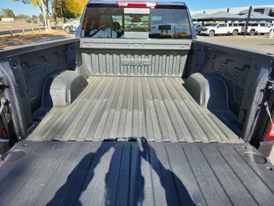 2025 GMC Sierra 1500 Elevation | Photo 15 of 31