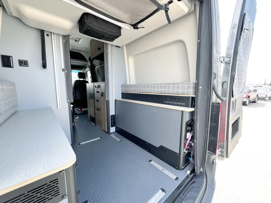 2025 Winnebago Revel 44E | Photo 16 of 19