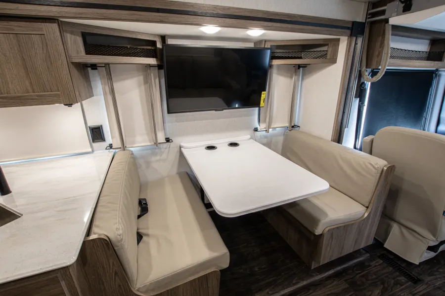 2024 Winnebago Sunstar 33K | Photo 11 of 12