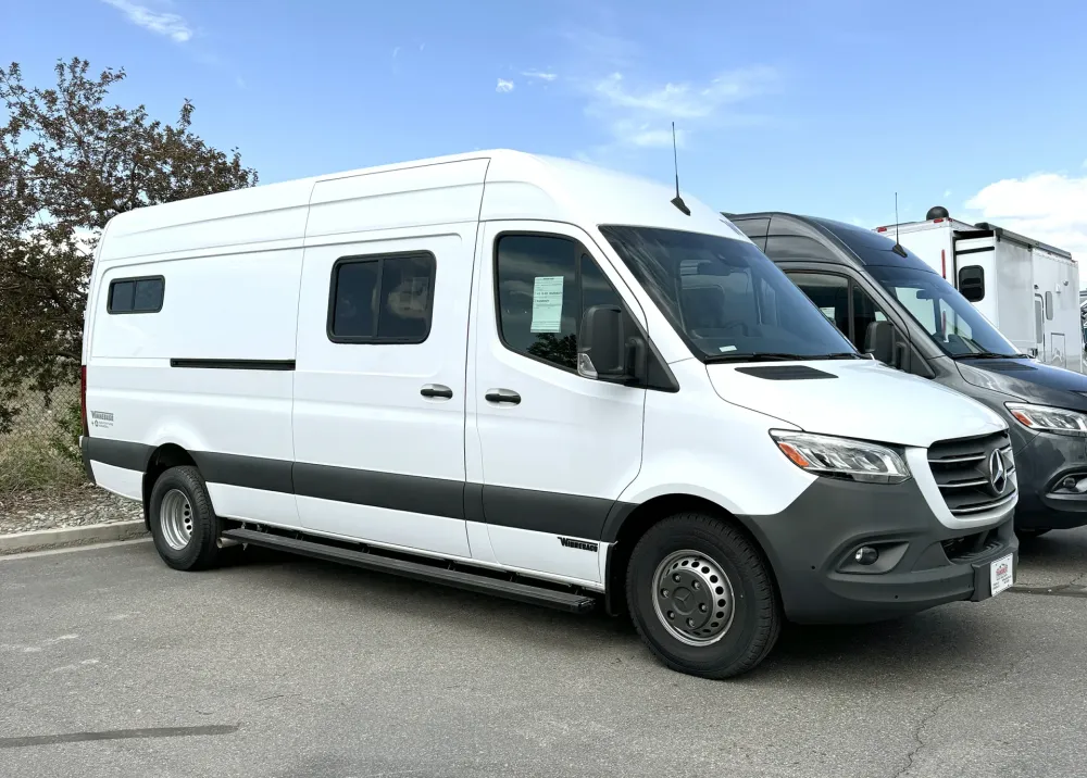 2023 Winnebago Adventure Wagon 70 SE