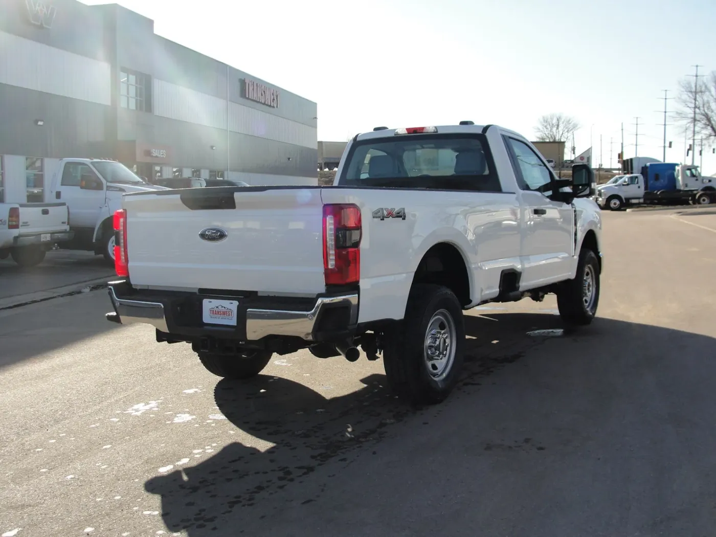 2024 Ford F-350 | Photo 5 of 11