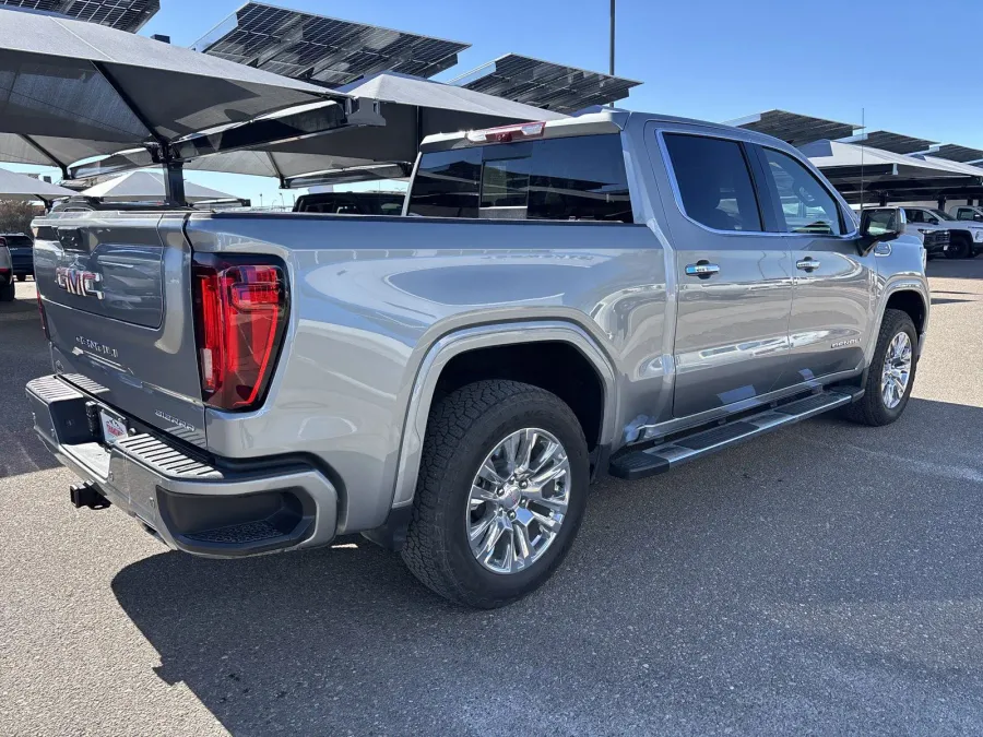 2024 GMC Sierra 1500 Denali | Photo 4 of 22