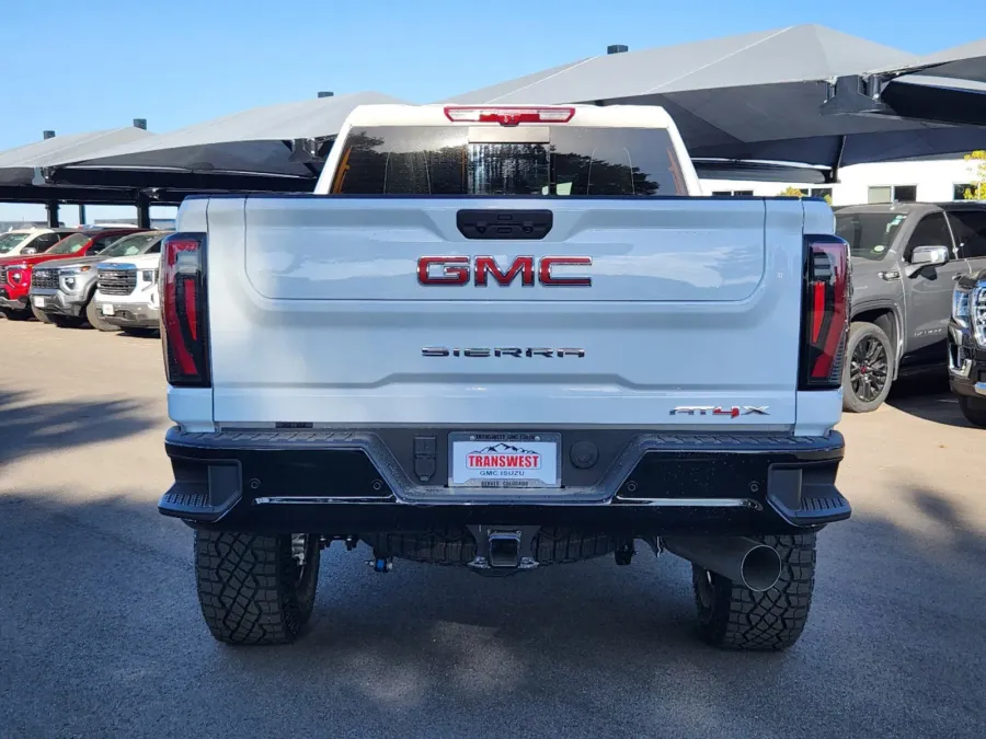 2025 GMC Sierra 2500HD AT4X | Photo 14 of 30