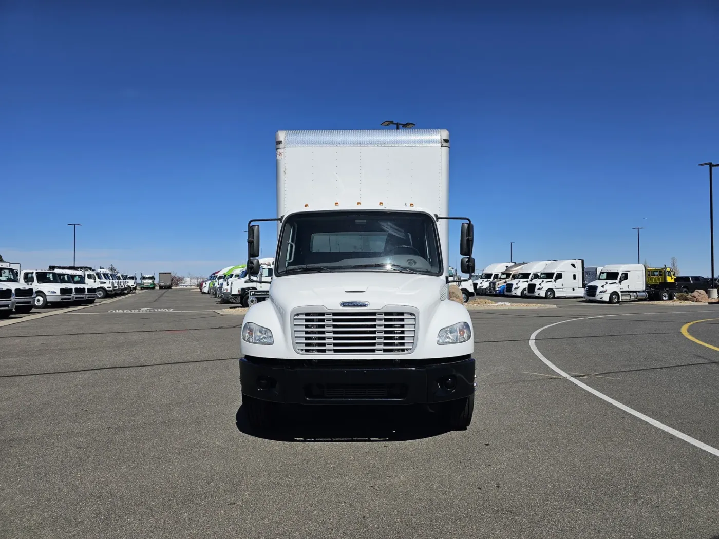 2019 Freightliner M2 106 | Photo 2 of 19