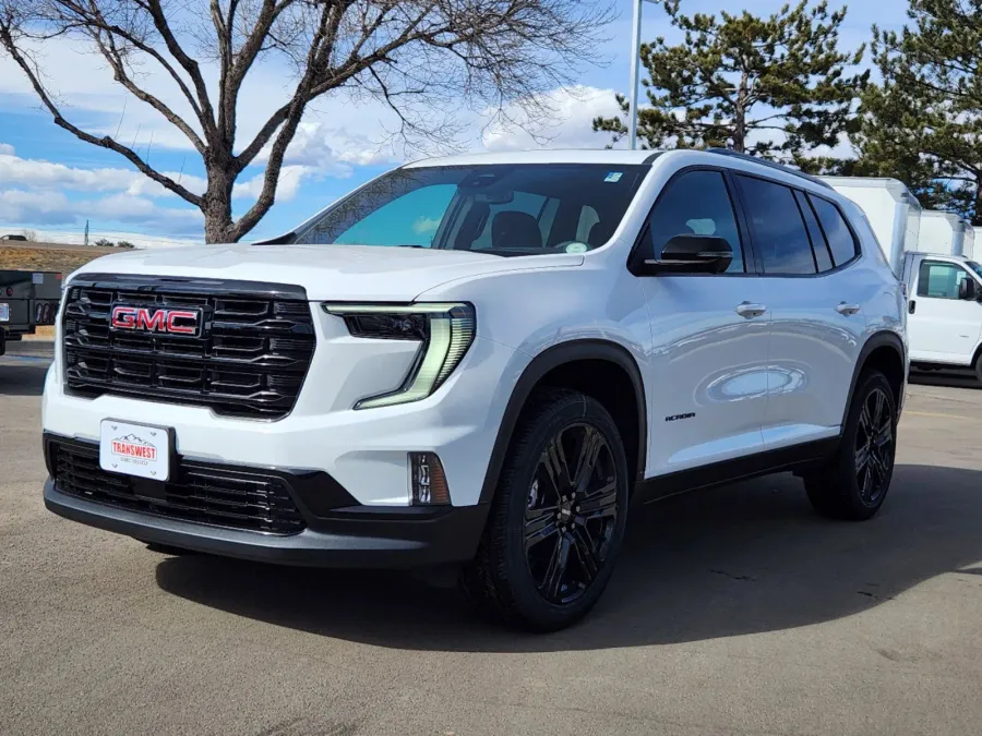 2025 GMC Acadia AWD Elevation | Photo 3 of 30