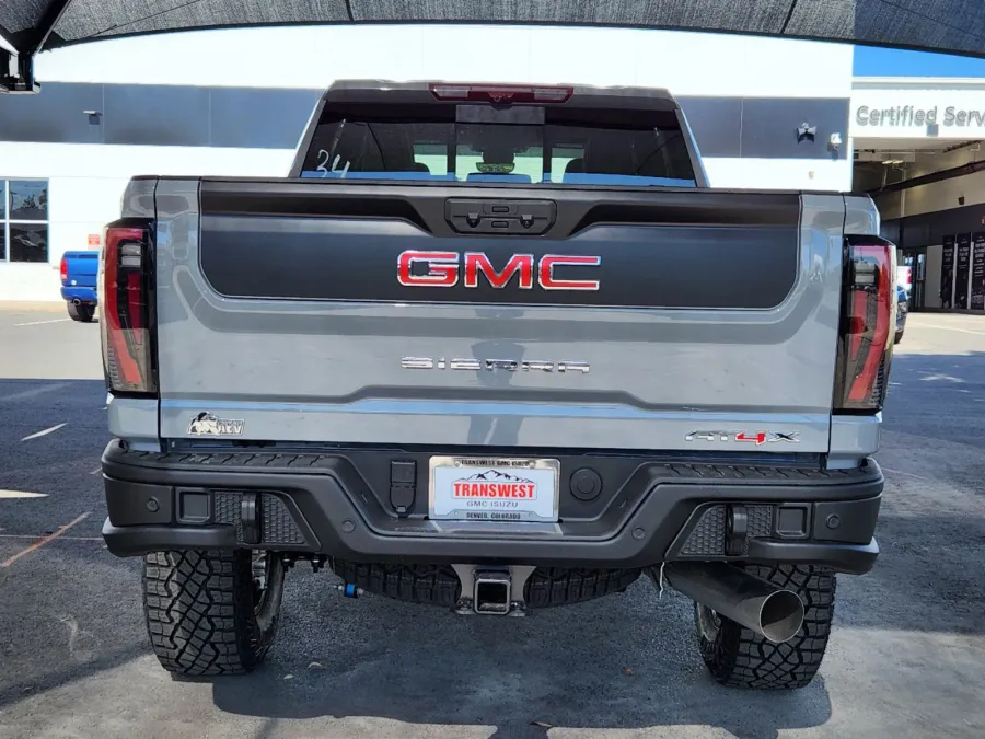 2025 GMC Sierra 2500HD AT4X | Photo 12 of 29