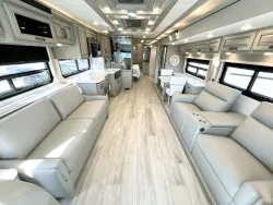 2025 Newmar Dutch Star 4369 | Thumbnail Photo 4 of 35