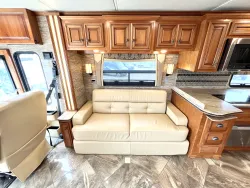 2016 Newmar Dutch Star 4018 | Thumbnail Photo 9 of 32