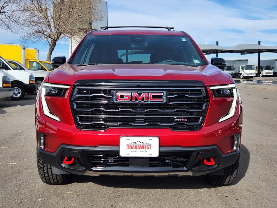 2025 GMC Acadia AWD AT4 | Photo 4 of 32