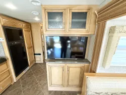 2014 Newmar Bay Star 3308 | Thumbnail Photo 9 of 28