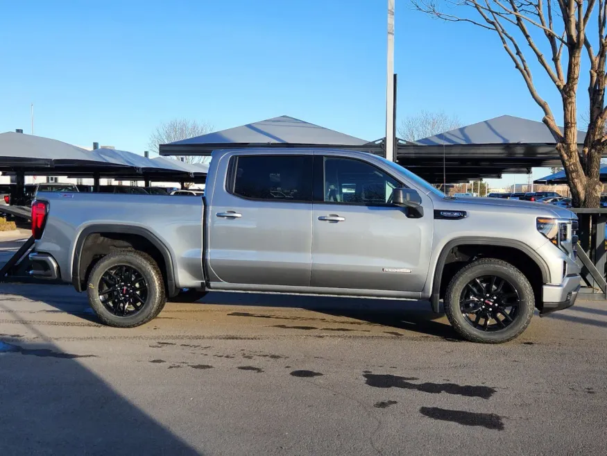 2025 GMC Sierra 1500 Elevation | Photo 1 of 30