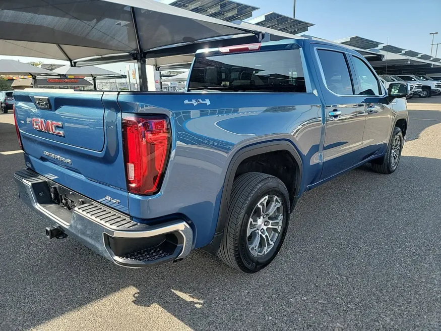 2024 GMC Sierra 1500 SLT | Photo 5 of 19