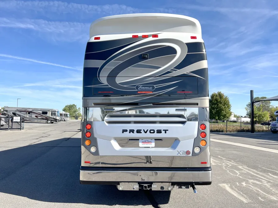 2017 Emerald Prevost X3 | Photo 22 of 37