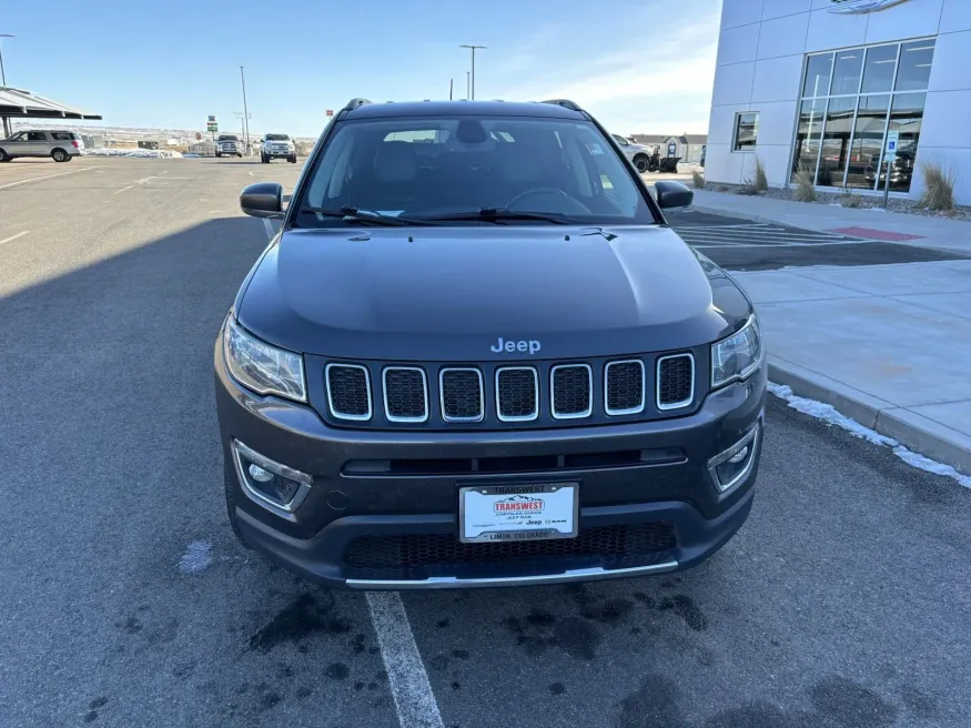 2020 Jeep Compass Limited | Photo 2 of 16