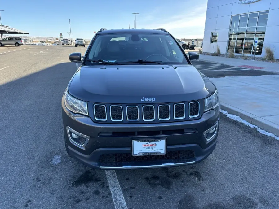 2020 Jeep Compass Limited | Photo 2 of 16