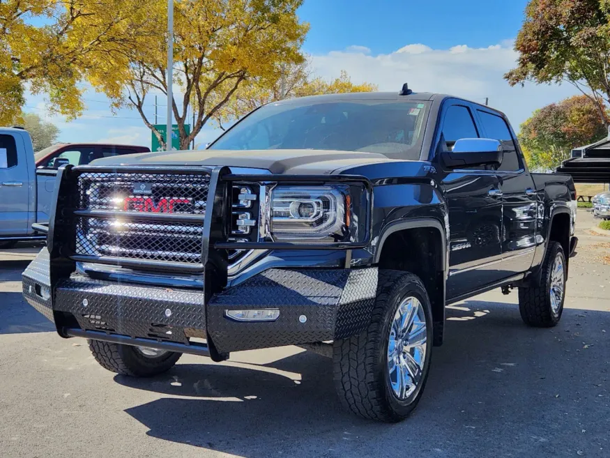 2018 GMC Sierra 1500 SLT | Photo 3 of 31