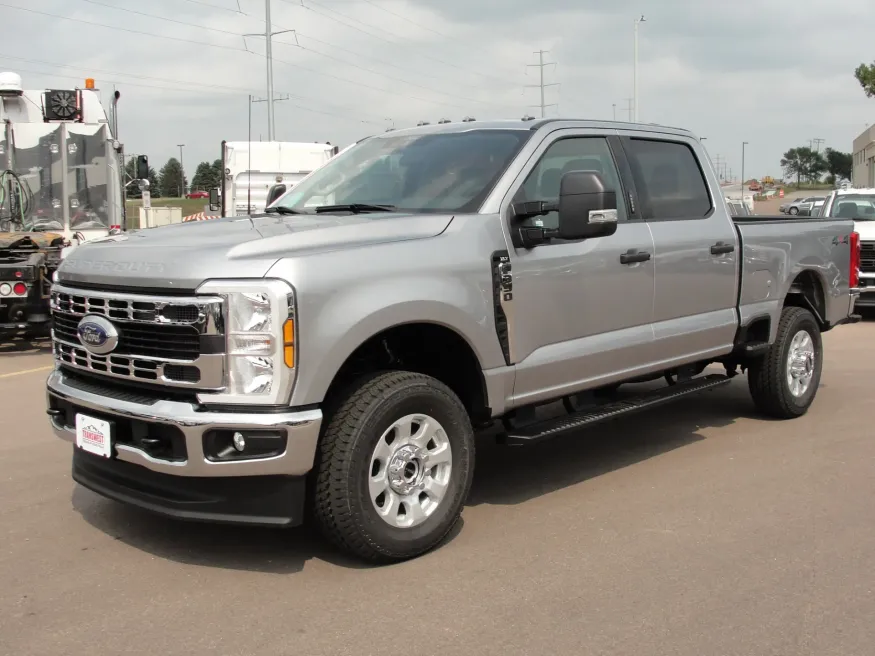 2024 Ford F-350 | Photo 1 of 17