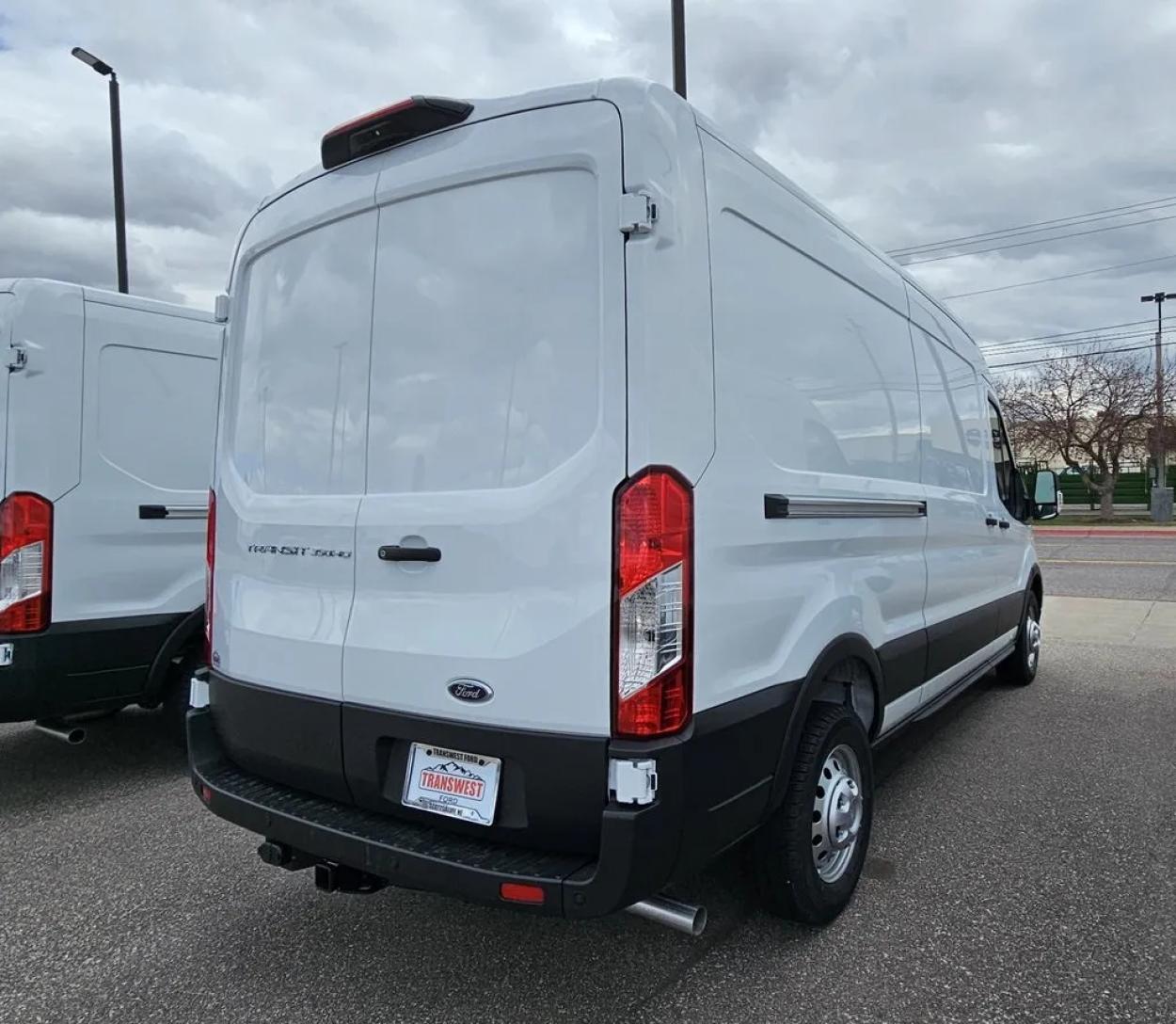 2023 Ford Transit-350 | Photo 4 of 19