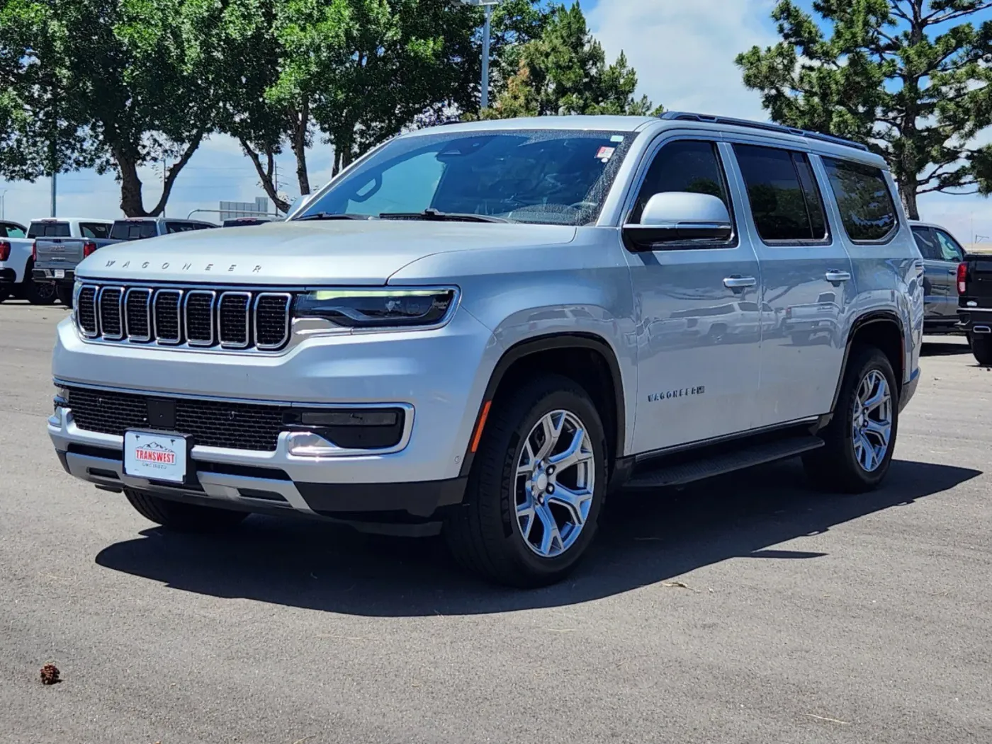 2022 Jeep Wagoneer Series II | Photo 4 of 29