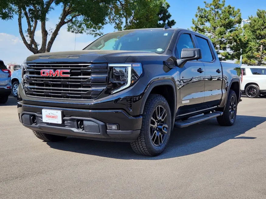 2025 GMC Sierra 1500 Elevation | Photo 3 of 29