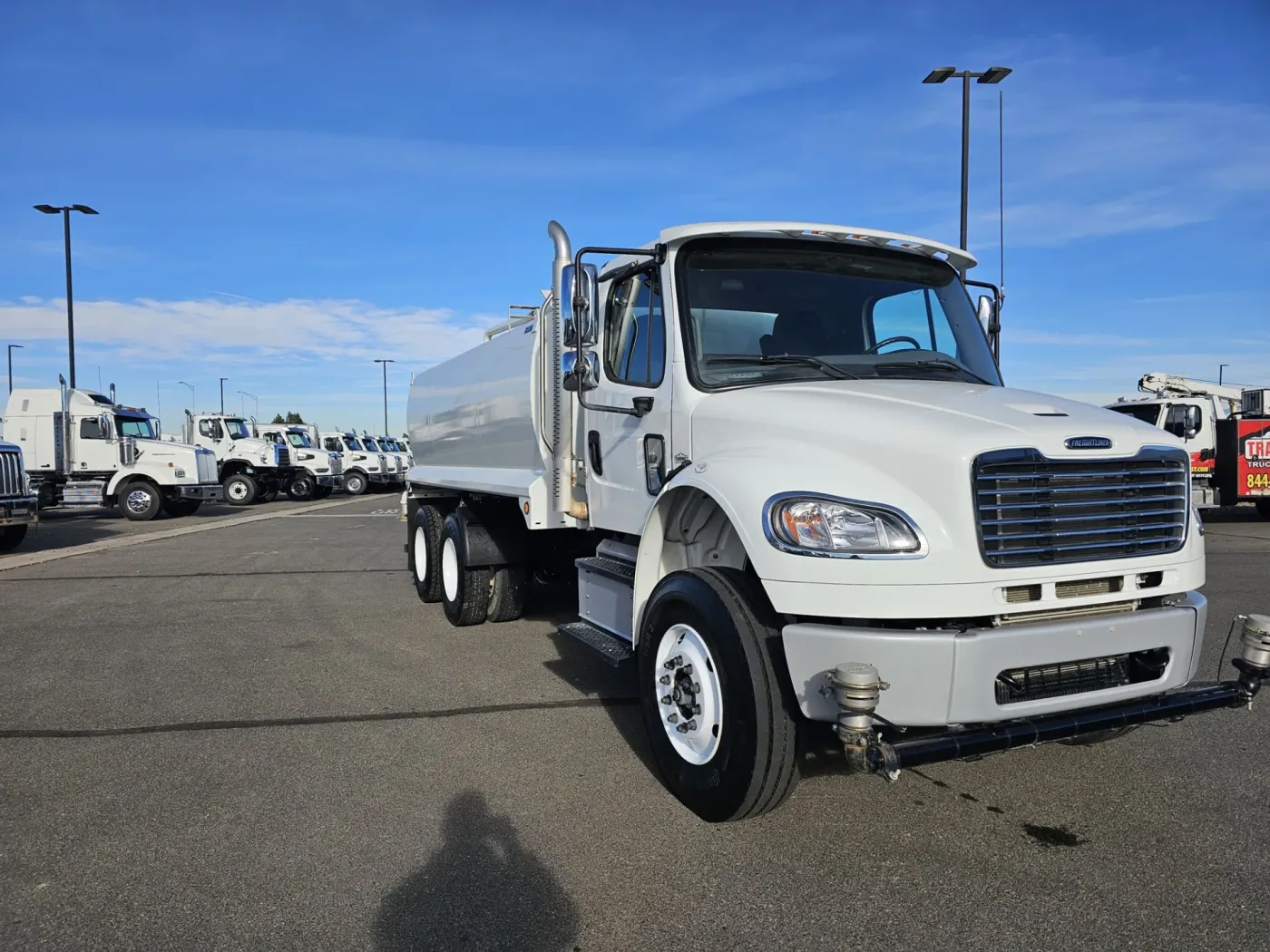 2024 Freightliner M2 106 | Photo 3 of 22