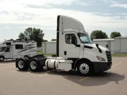 2019 Freightliner Cascadia | Thumbnail Photo 7 of 11