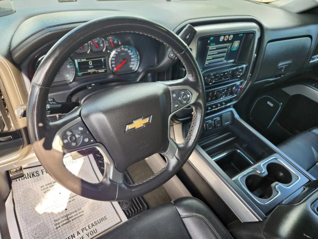 2015 Chevrolet Silverado 1500 LTZ | Photo 6 of 28