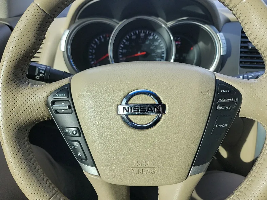 2014 Nissan Murano LE | Photo 18 of 20