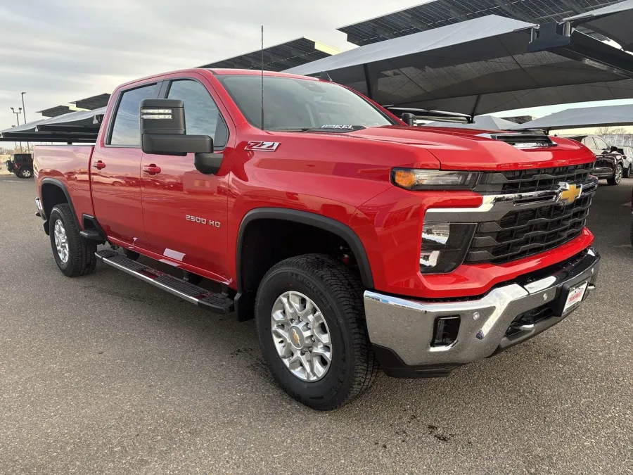 2025 Chevrolet Silverado 2500HD LT | Photo 6 of 19