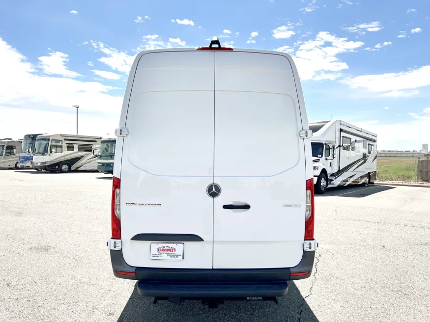 2022 Mercedes Benz Sprinter 2500 | Photo 7 of 20