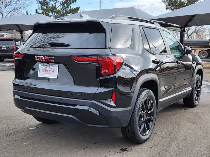 2025 GMC Terrain AWD Elevation | Photo 2 of 27