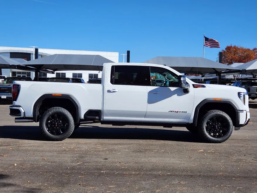 2025 GMC Sierra 2500HD AT4 | Photo 1 of 31