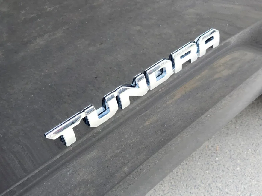 2024 Toyota Tundra 4WD Limited | Photo 17 of 33