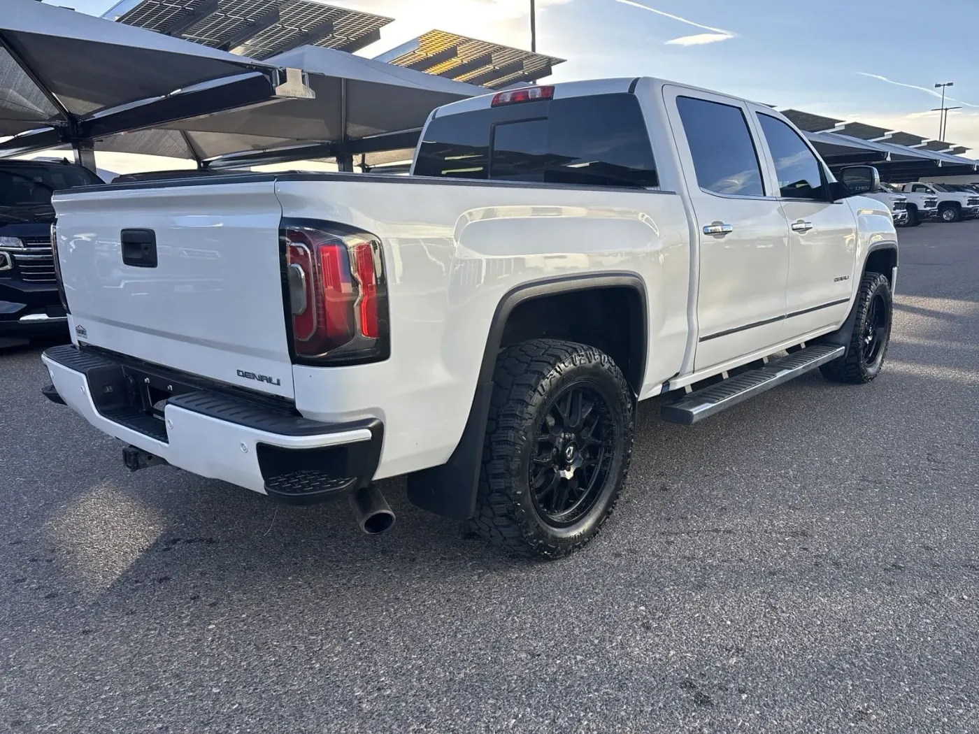 2016 GMC Sierra 1500 Denali | Photo 4 of 20